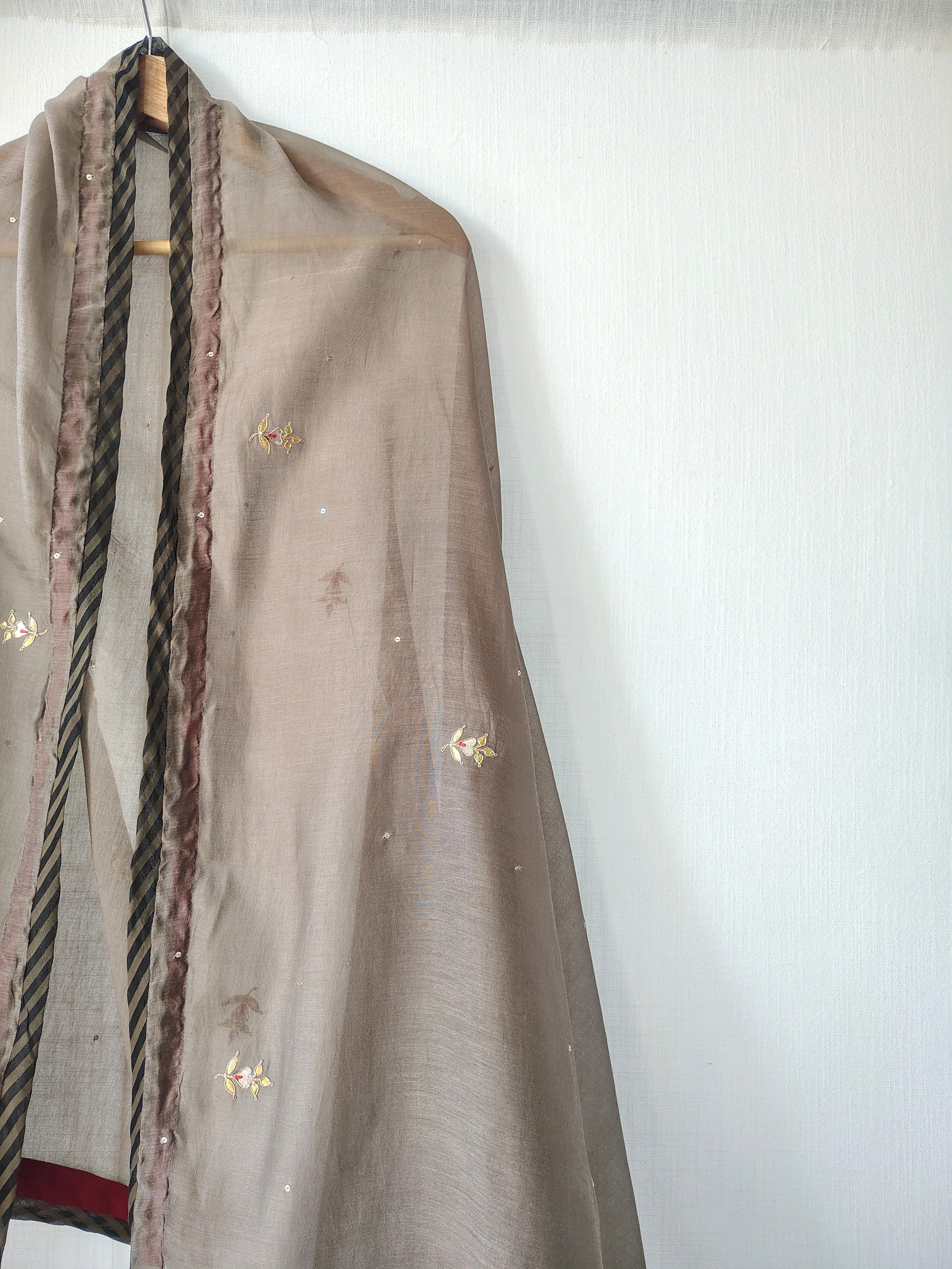 Grey Embroidered Gota-Patti Cotton Silk Dupatta with Border