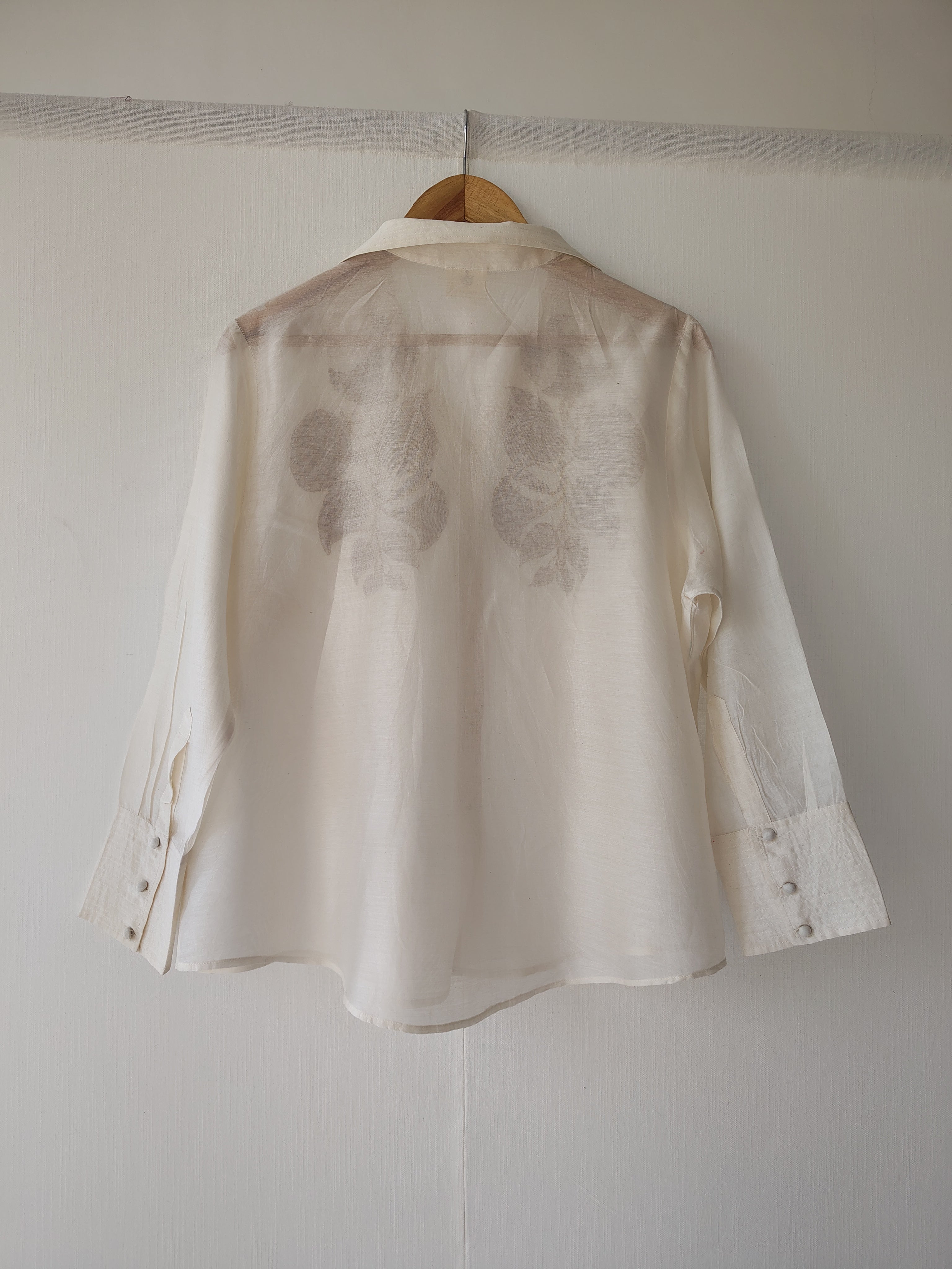 Retro Gota Shirt Golden