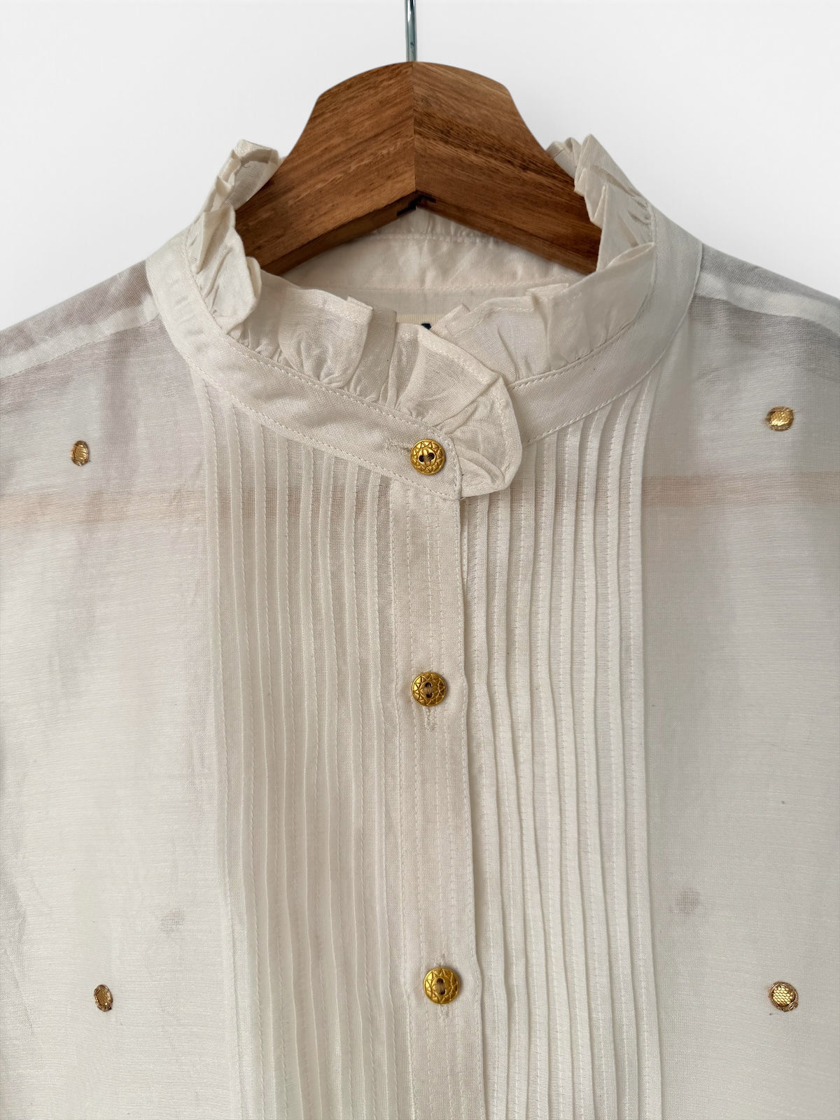 Ivory Gota-Polka Tuxedo shirt